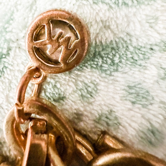 Micheal Kors charm bracelet. Beautiful rose gold MK charm bracelet - Picture 8 of 8